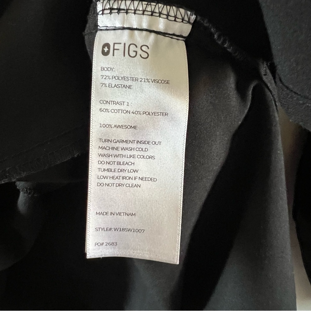 Figs Bellery Scrub Jacket in Black - Picture 3 of 4